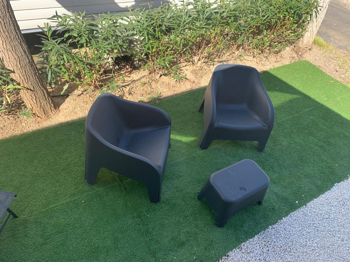 Mobilhome Vias Plage Dans Camping Exterior photo