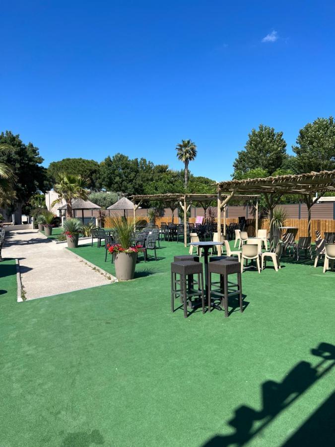 Mobilhome Vias Plage Dans Camping Exterior photo