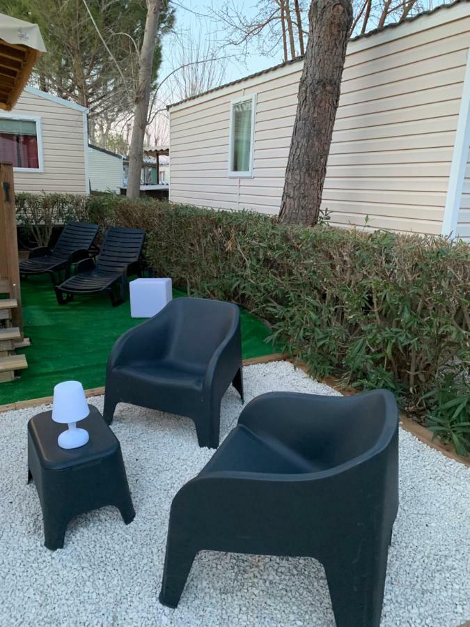 Mobilhome Vias Plage Dans Camping Exterior photo
